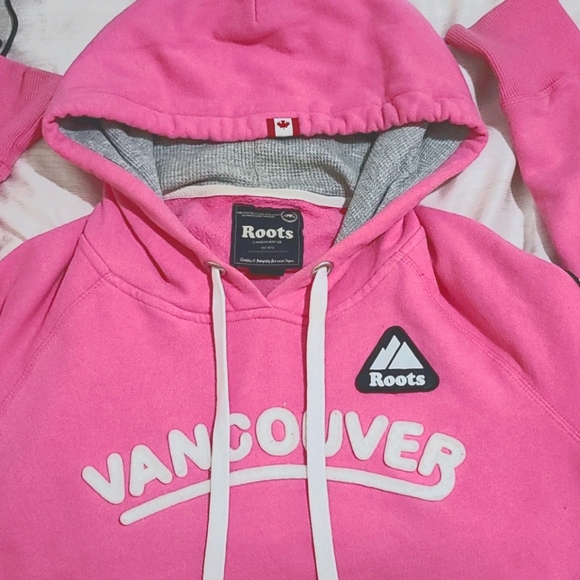 ROOTS Vancouver Pink Hoodie - Picture 2 of 5